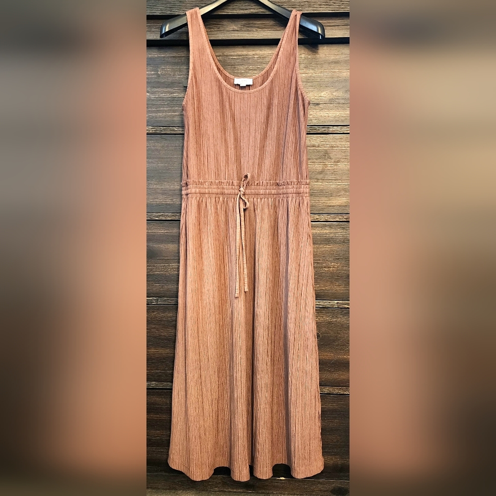 Tie waist dress